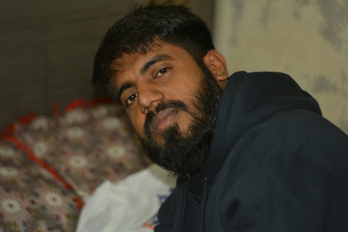 Before and after images of John's beard, showing the transformation with the use of a texturizing beard balm