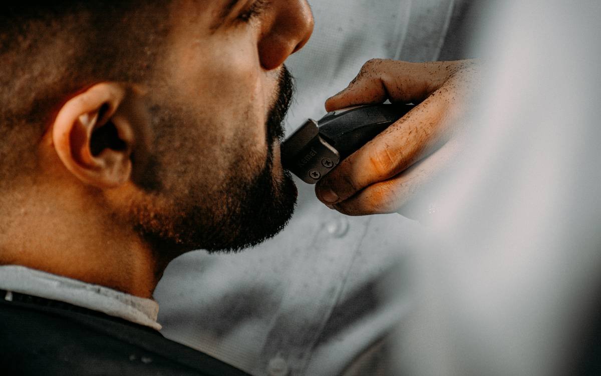 Why Your Beard Comb Isn’t Enough: The Truth About Beard Combing Tools (And What Actually Works)