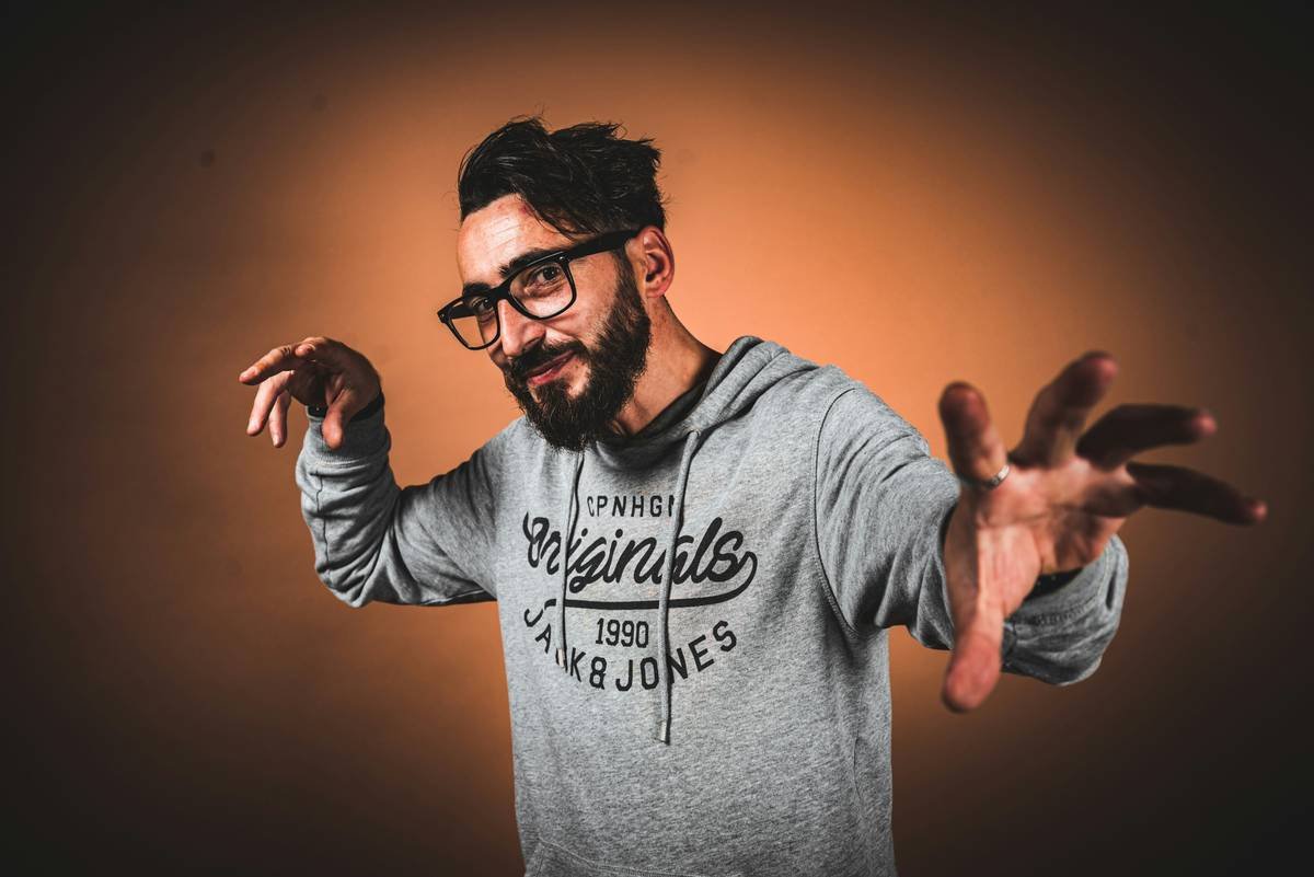 Beard Refresher: The Secret Weapon for Fresh, Soft, and Confident Beards (Even at 3 PM)
